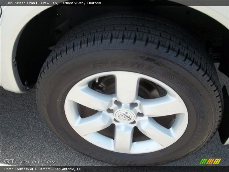 Radiant Silver / Charcoal 2009 Nissan Titan LE Crew Cab