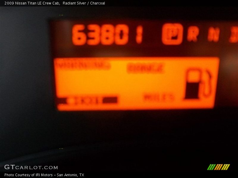 Radiant Silver / Charcoal 2009 Nissan Titan LE Crew Cab