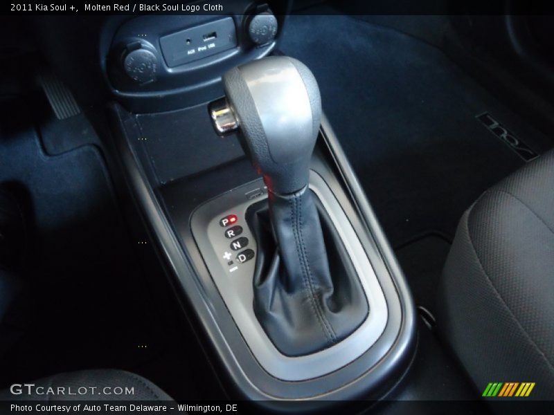 Molten Red / Black Soul Logo Cloth 2011 Kia Soul +