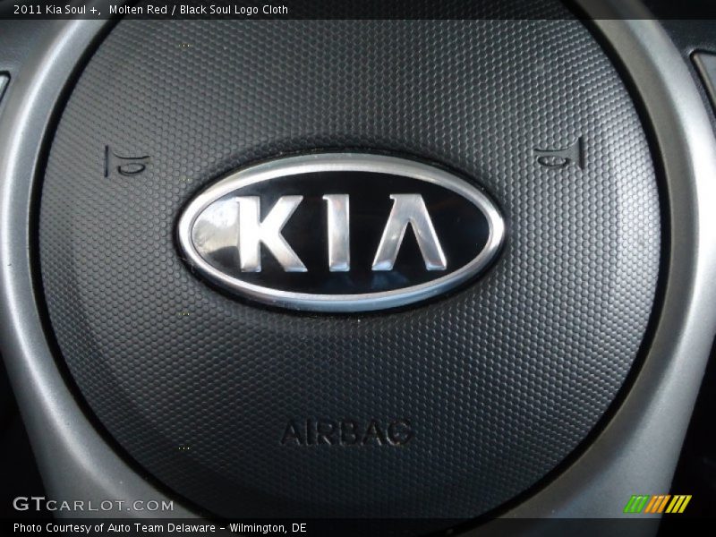 Molten Red / Black Soul Logo Cloth 2011 Kia Soul +