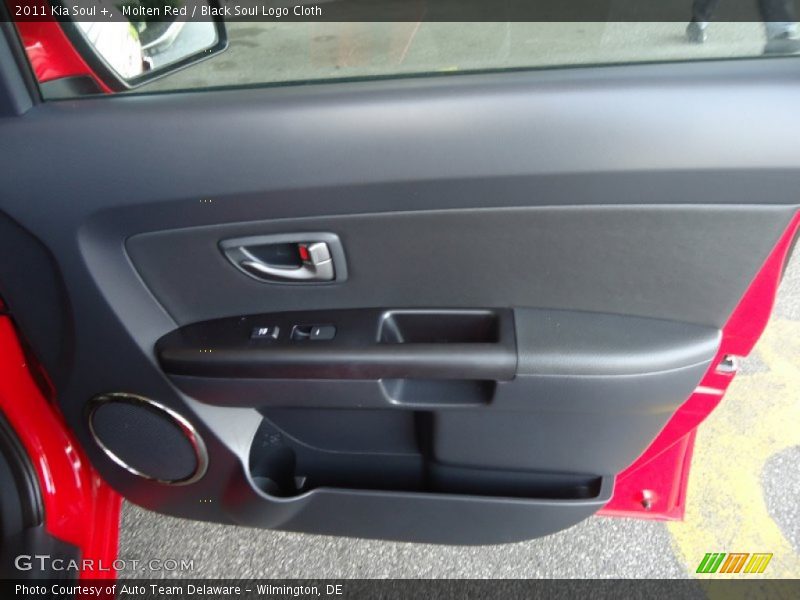Molten Red / Black Soul Logo Cloth 2011 Kia Soul +
