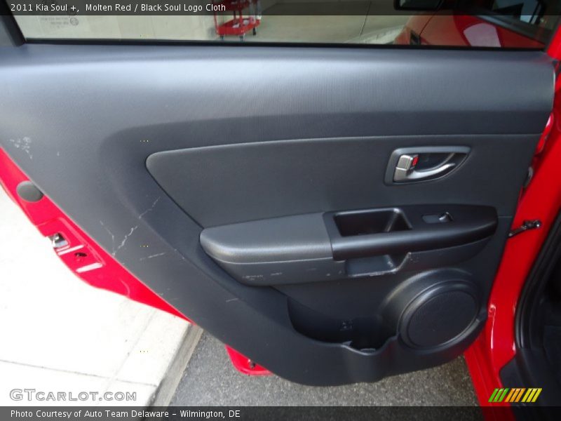 Molten Red / Black Soul Logo Cloth 2011 Kia Soul +