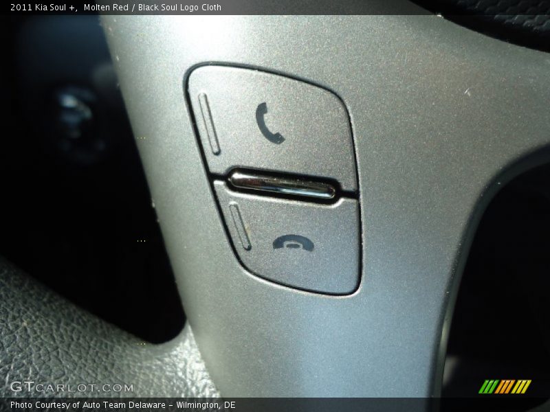 Molten Red / Black Soul Logo Cloth 2011 Kia Soul +