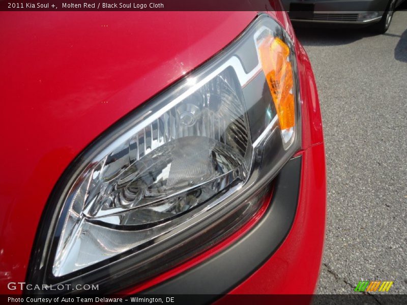 Molten Red / Black Soul Logo Cloth 2011 Kia Soul +