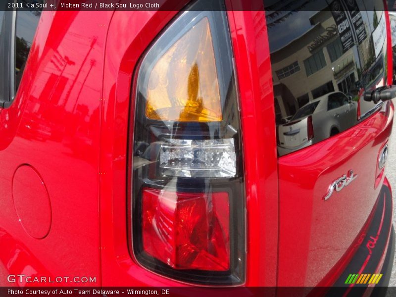 Molten Red / Black Soul Logo Cloth 2011 Kia Soul +