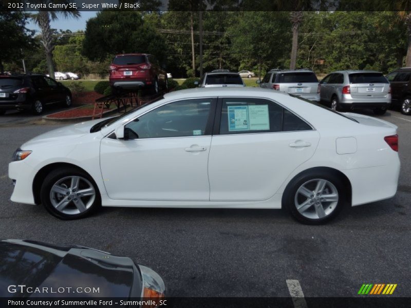 Super White / Black 2012 Toyota Camry SE