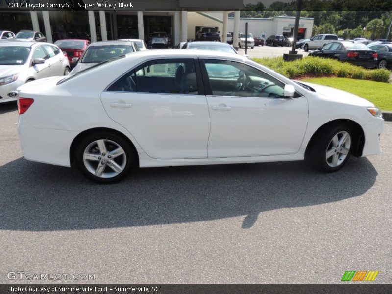 Super White / Black 2012 Toyota Camry SE