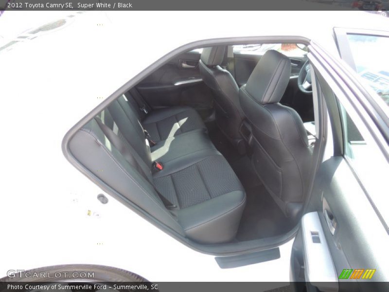 Super White / Black 2012 Toyota Camry SE