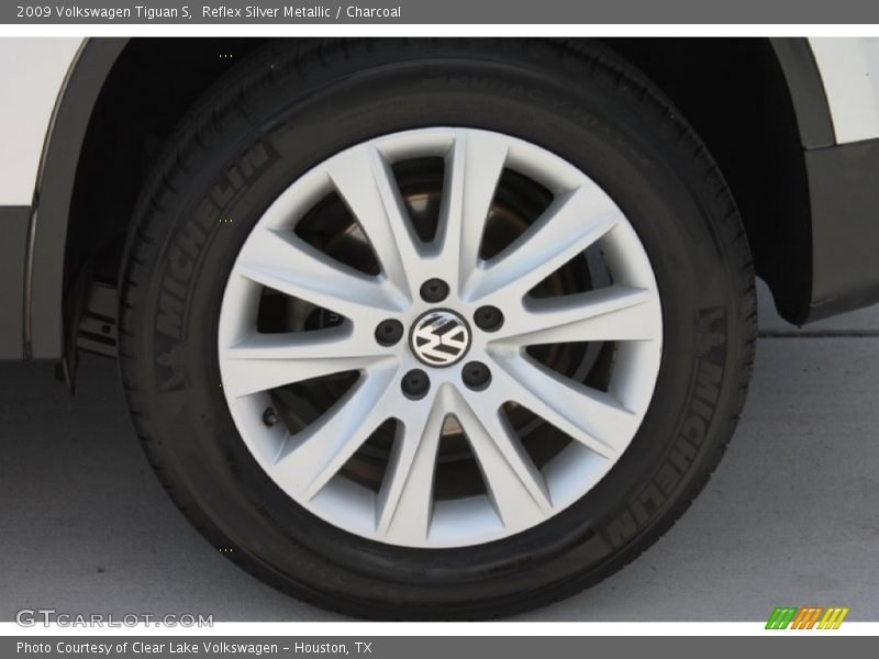 Reflex Silver Metallic / Charcoal 2009 Volkswagen Tiguan S