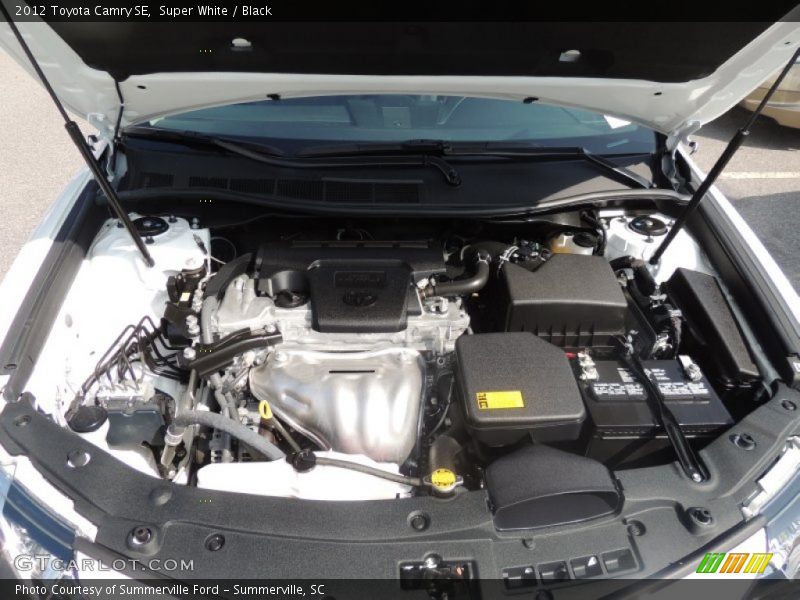 Super White / Black 2012 Toyota Camry SE