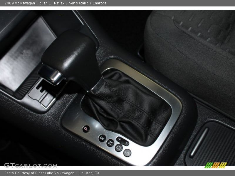 Reflex Silver Metallic / Charcoal 2009 Volkswagen Tiguan S