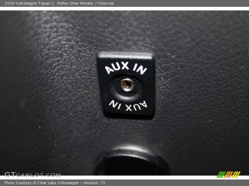 Reflex Silver Metallic / Charcoal 2009 Volkswagen Tiguan S