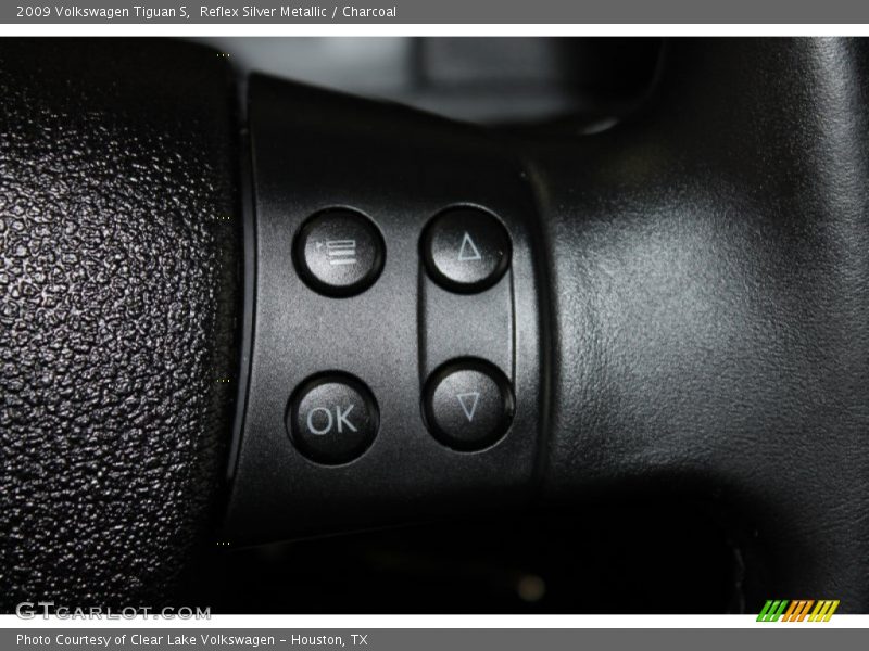 Reflex Silver Metallic / Charcoal 2009 Volkswagen Tiguan S