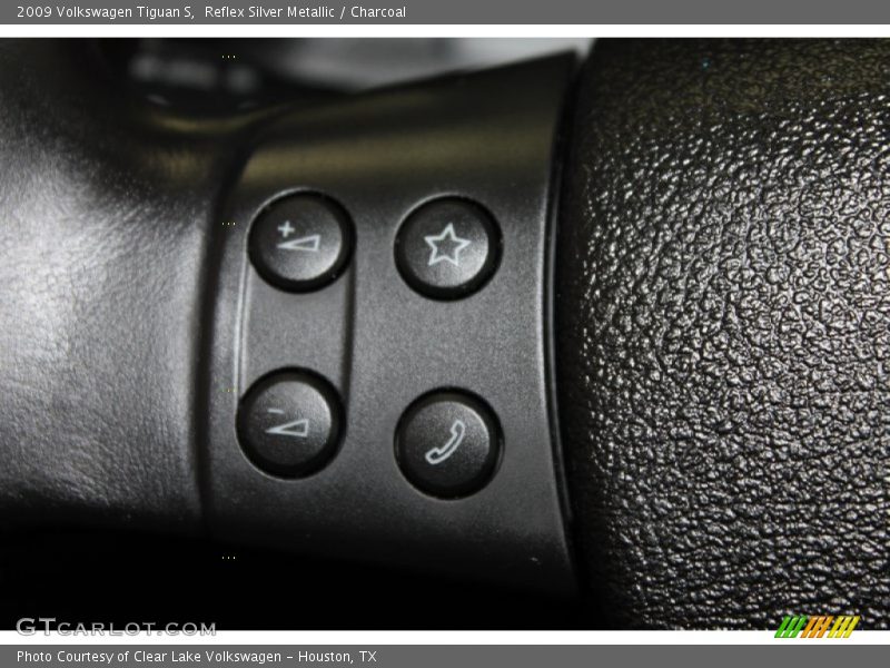 Reflex Silver Metallic / Charcoal 2009 Volkswagen Tiguan S