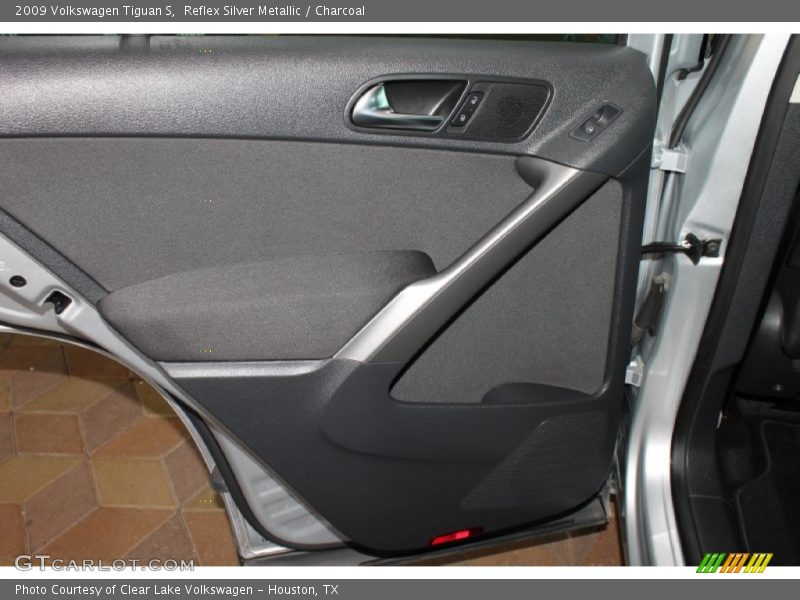 Reflex Silver Metallic / Charcoal 2009 Volkswagen Tiguan S