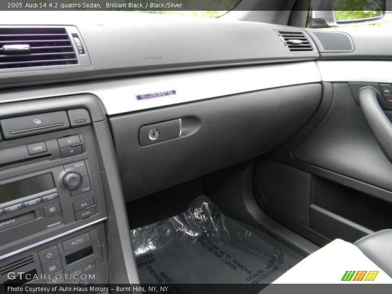 Brilliant Black / Black/Silver 2005 Audi S4 4.2 quattro Sedan