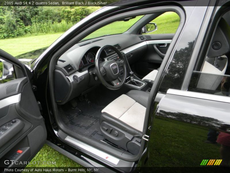 Brilliant Black / Black/Silver 2005 Audi S4 4.2 quattro Sedan