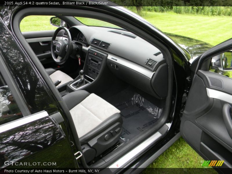 Brilliant Black / Black/Silver 2005 Audi S4 4.2 quattro Sedan