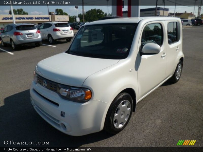 Pearl White / Black 2013 Nissan Cube 1.8 S