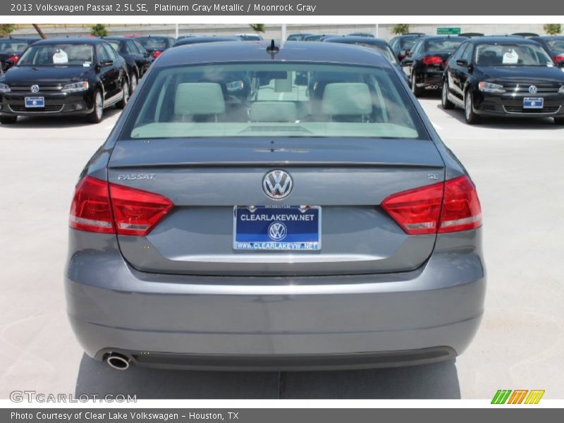 Platinum Gray Metallic / Moonrock Gray 2013 Volkswagen Passat 2.5L SE