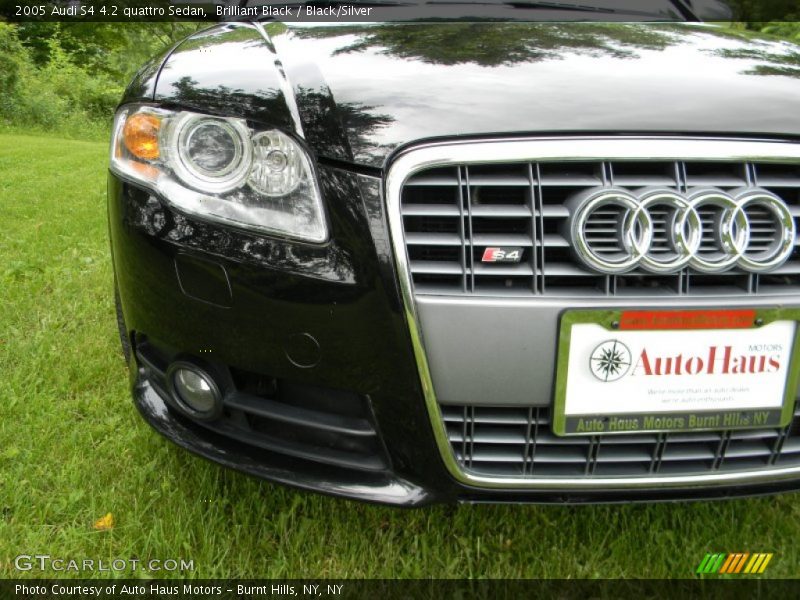 Brilliant Black / Black/Silver 2005 Audi S4 4.2 quattro Sedan