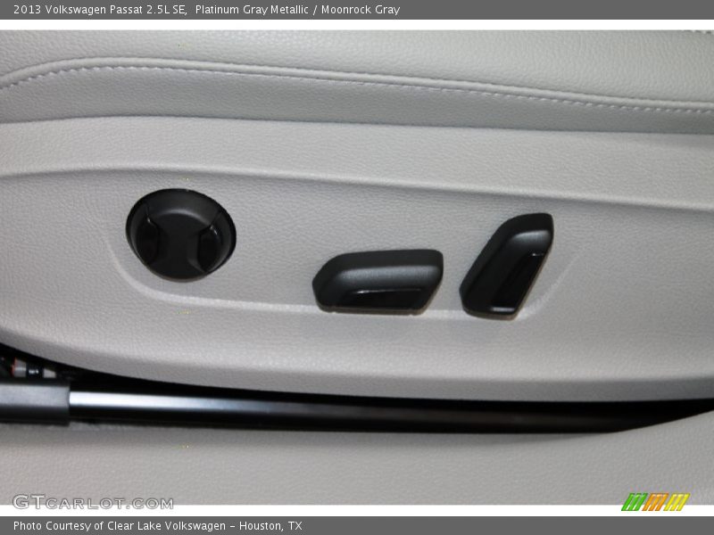 Platinum Gray Metallic / Moonrock Gray 2013 Volkswagen Passat 2.5L SE