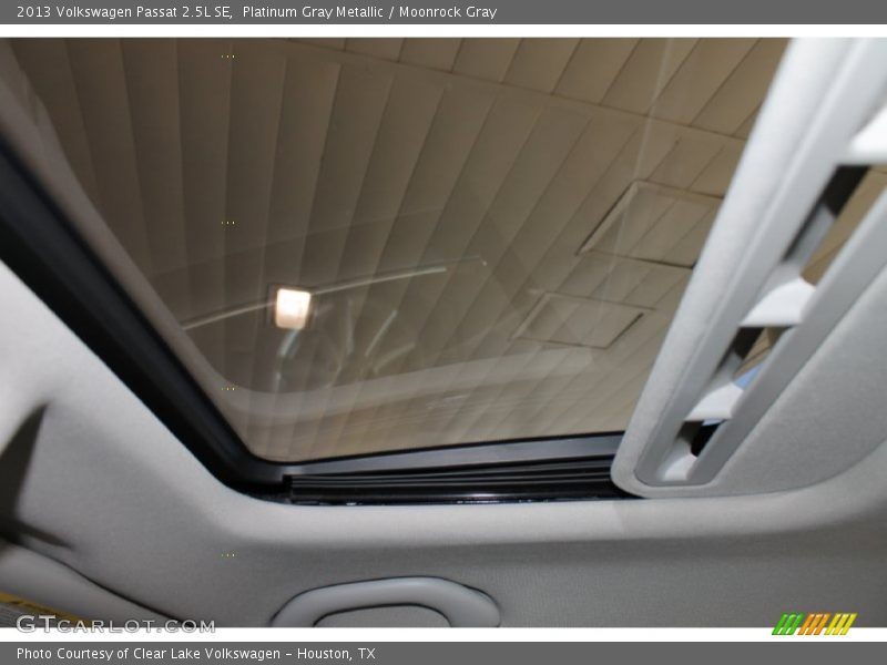 Platinum Gray Metallic / Moonrock Gray 2013 Volkswagen Passat 2.5L SE