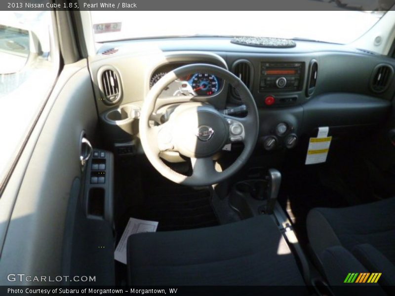 Pearl White / Black 2013 Nissan Cube 1.8 S