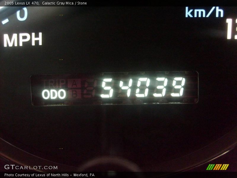 Galactic Gray Mica / Stone 2005 Lexus LX 470