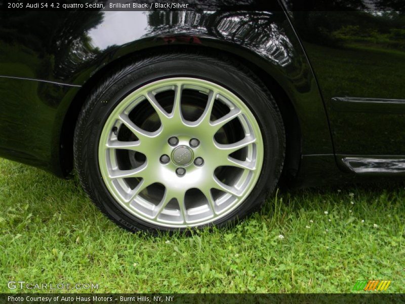  2005 S4 4.2 quattro Sedan Wheel