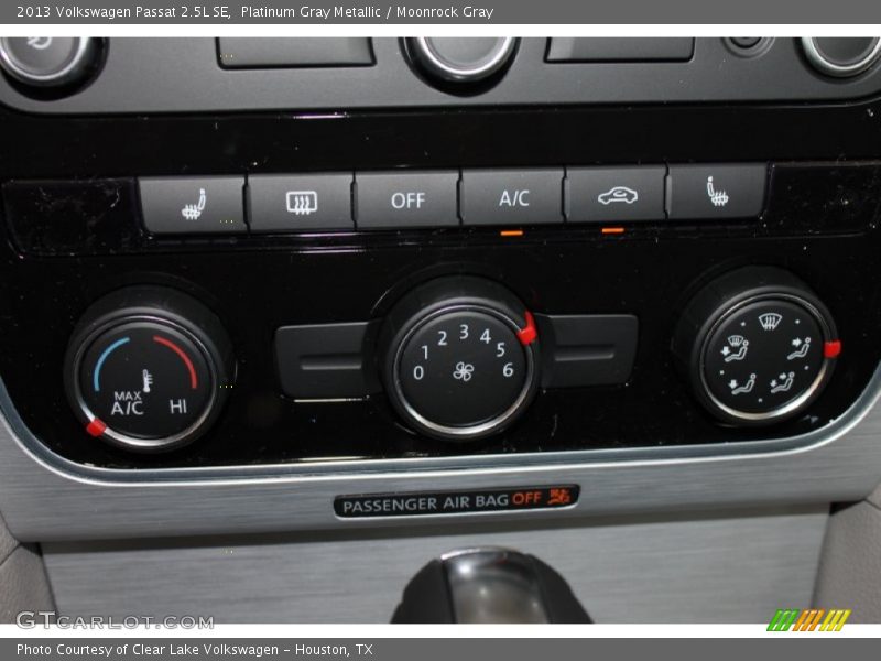 Platinum Gray Metallic / Moonrock Gray 2013 Volkswagen Passat 2.5L SE