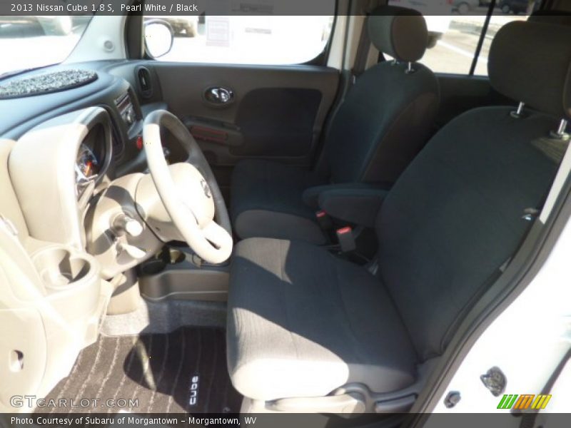 Pearl White / Black 2013 Nissan Cube 1.8 S