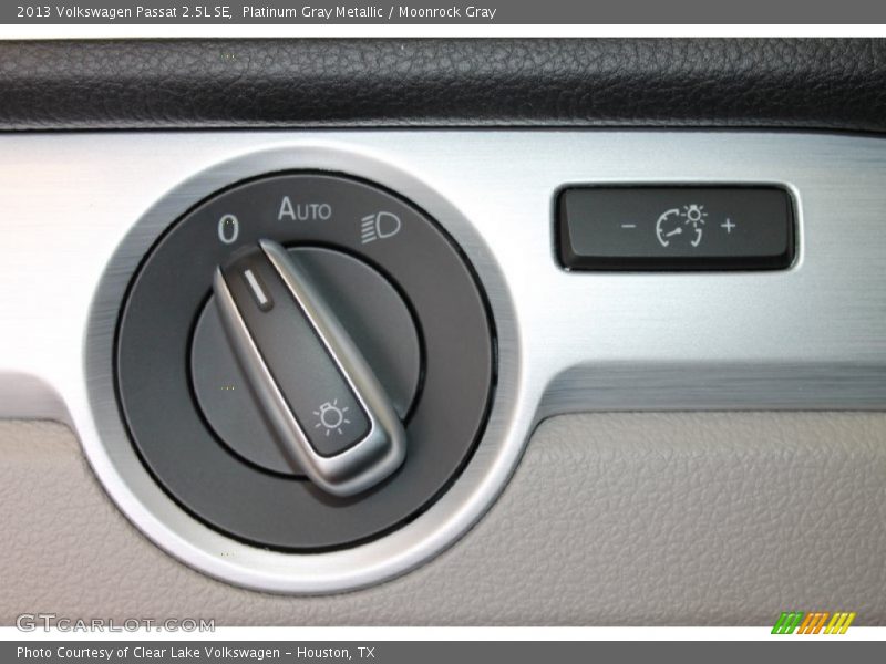 Platinum Gray Metallic / Moonrock Gray 2013 Volkswagen Passat 2.5L SE