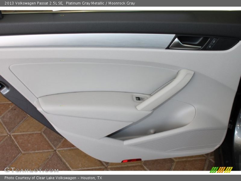 Platinum Gray Metallic / Moonrock Gray 2013 Volkswagen Passat 2.5L SE