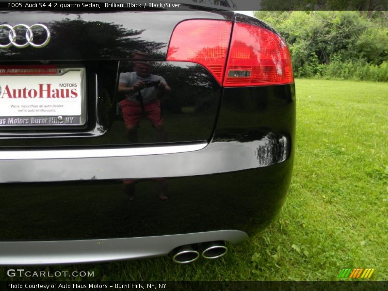 Brilliant Black / Black/Silver 2005 Audi S4 4.2 quattro Sedan