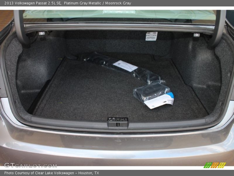 Platinum Gray Metallic / Moonrock Gray 2013 Volkswagen Passat 2.5L SE