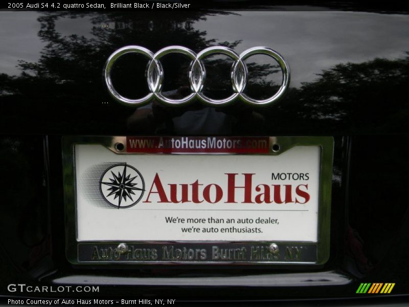 Brilliant Black / Black/Silver 2005 Audi S4 4.2 quattro Sedan