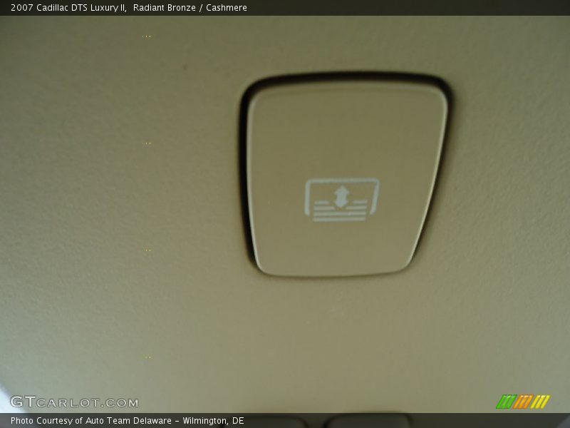 Radiant Bronze / Cashmere 2007 Cadillac DTS Luxury II