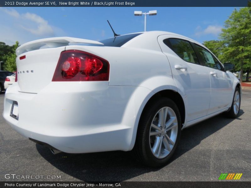 New Bright White / Black/Light Frost Beige 2013 Dodge Avenger SE V6