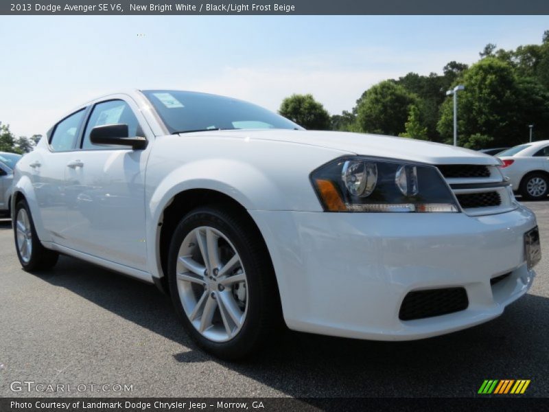 New Bright White / Black/Light Frost Beige 2013 Dodge Avenger SE V6