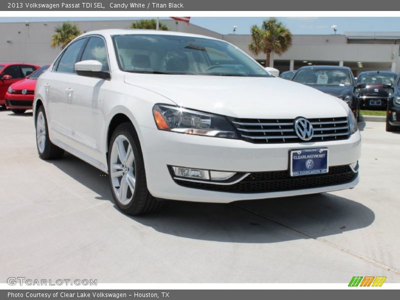Candy White / Titan Black 2013 Volkswagen Passat TDI SEL