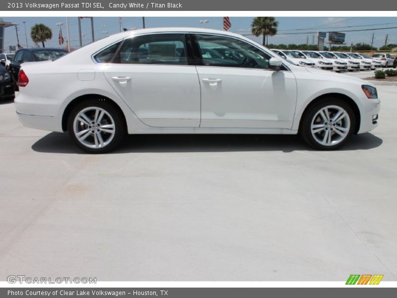 Candy White / Titan Black 2013 Volkswagen Passat TDI SEL