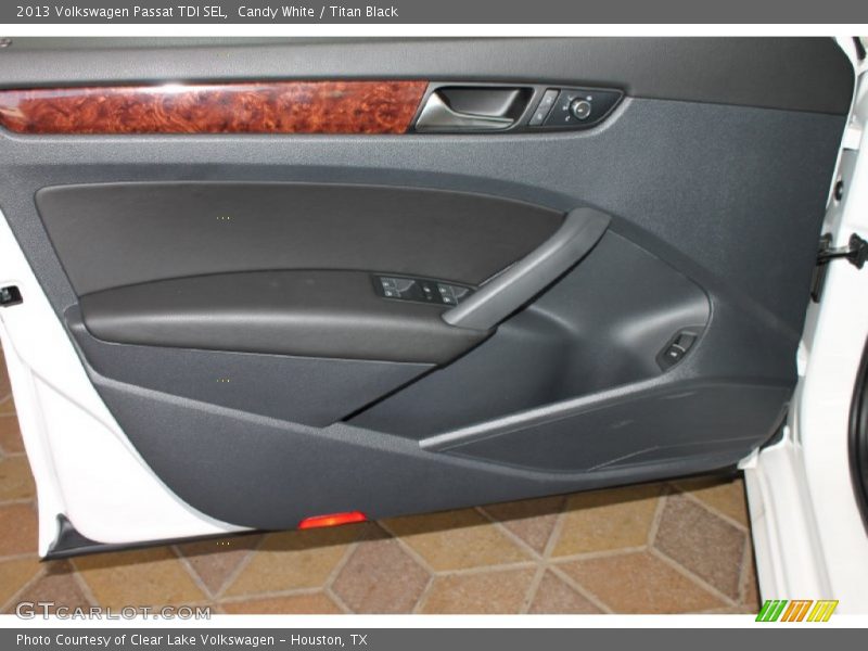 Candy White / Titan Black 2013 Volkswagen Passat TDI SEL