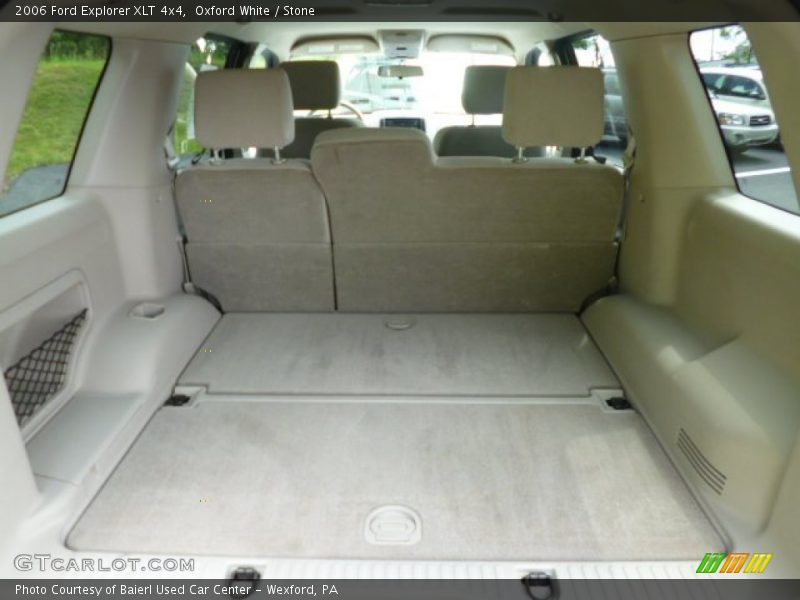 Oxford White / Stone 2006 Ford Explorer XLT 4x4