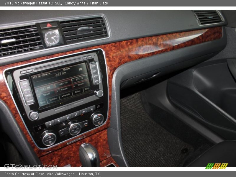 Candy White / Titan Black 2013 Volkswagen Passat TDI SEL