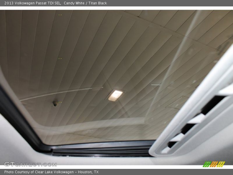 Candy White / Titan Black 2013 Volkswagen Passat TDI SEL