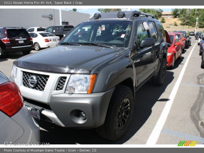 Super Black / Gray 2011 Nissan Xterra Pro-4X 4x4