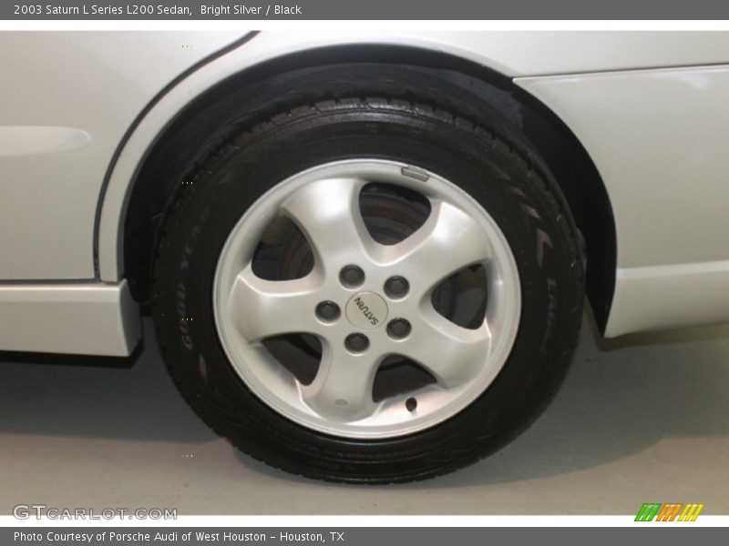Bright Silver / Black 2003 Saturn L Series L200 Sedan