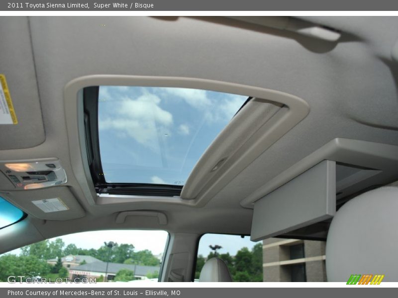 Super White / Bisque 2011 Toyota Sienna Limited