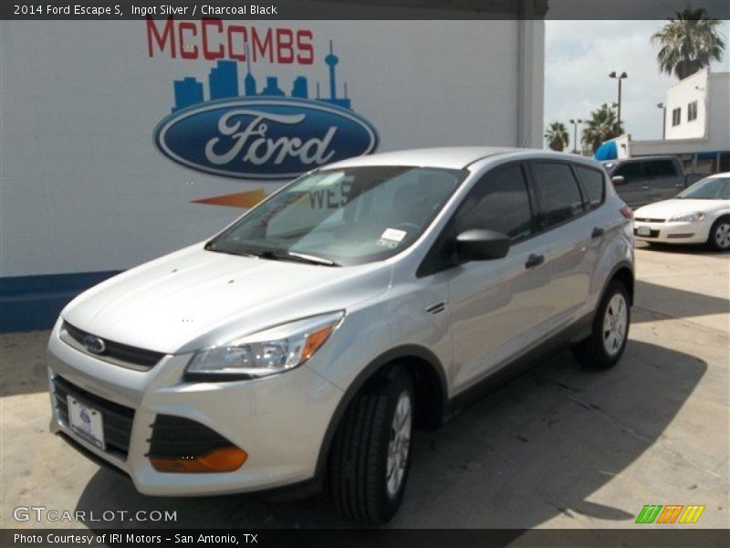 Ingot Silver / Charcoal Black 2014 Ford Escape S
